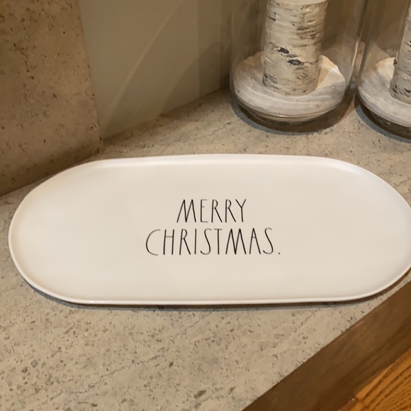 Rae Dunn “Merry Christmas” Melamine Platter And Set of 4 Plates - Picture 5 of 8